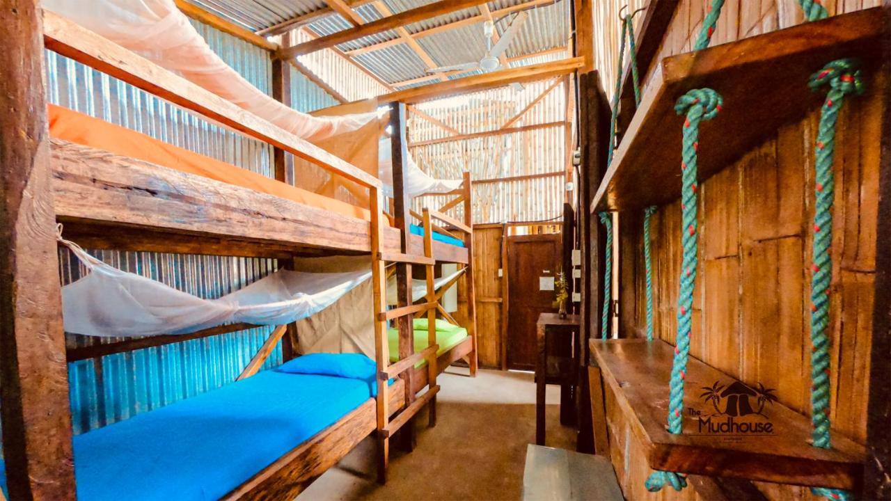 The Mudhouse Hostel Mompiche Buitenkant foto