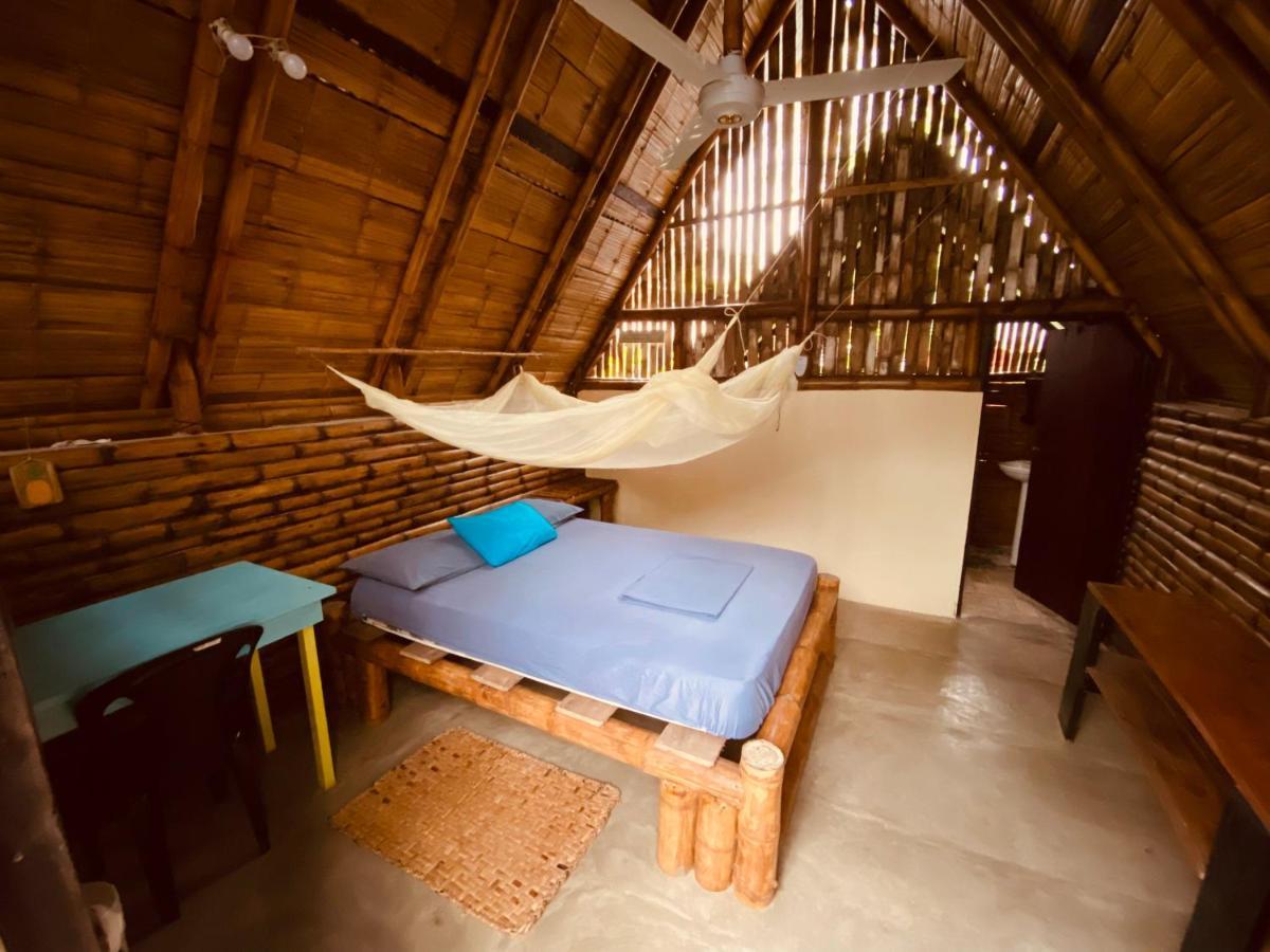 The Mudhouse Hostel Mompiche Buitenkant foto