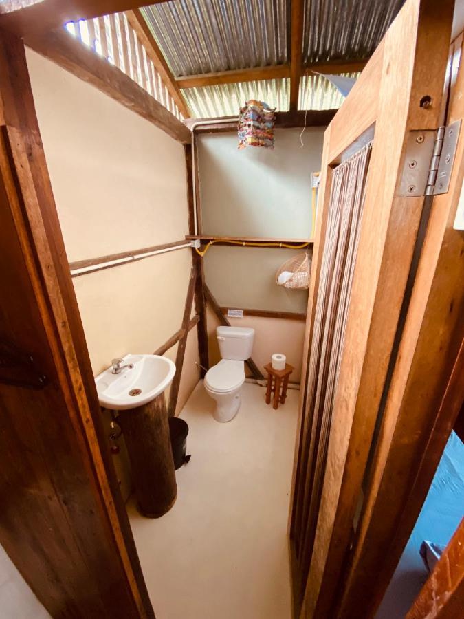 The Mudhouse Hostel Mompiche Buitenkant foto