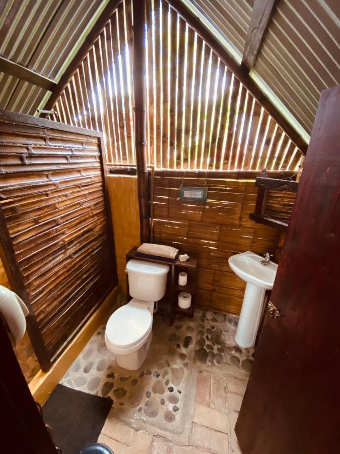 The Mudhouse Hostel Mompiche Buitenkant foto