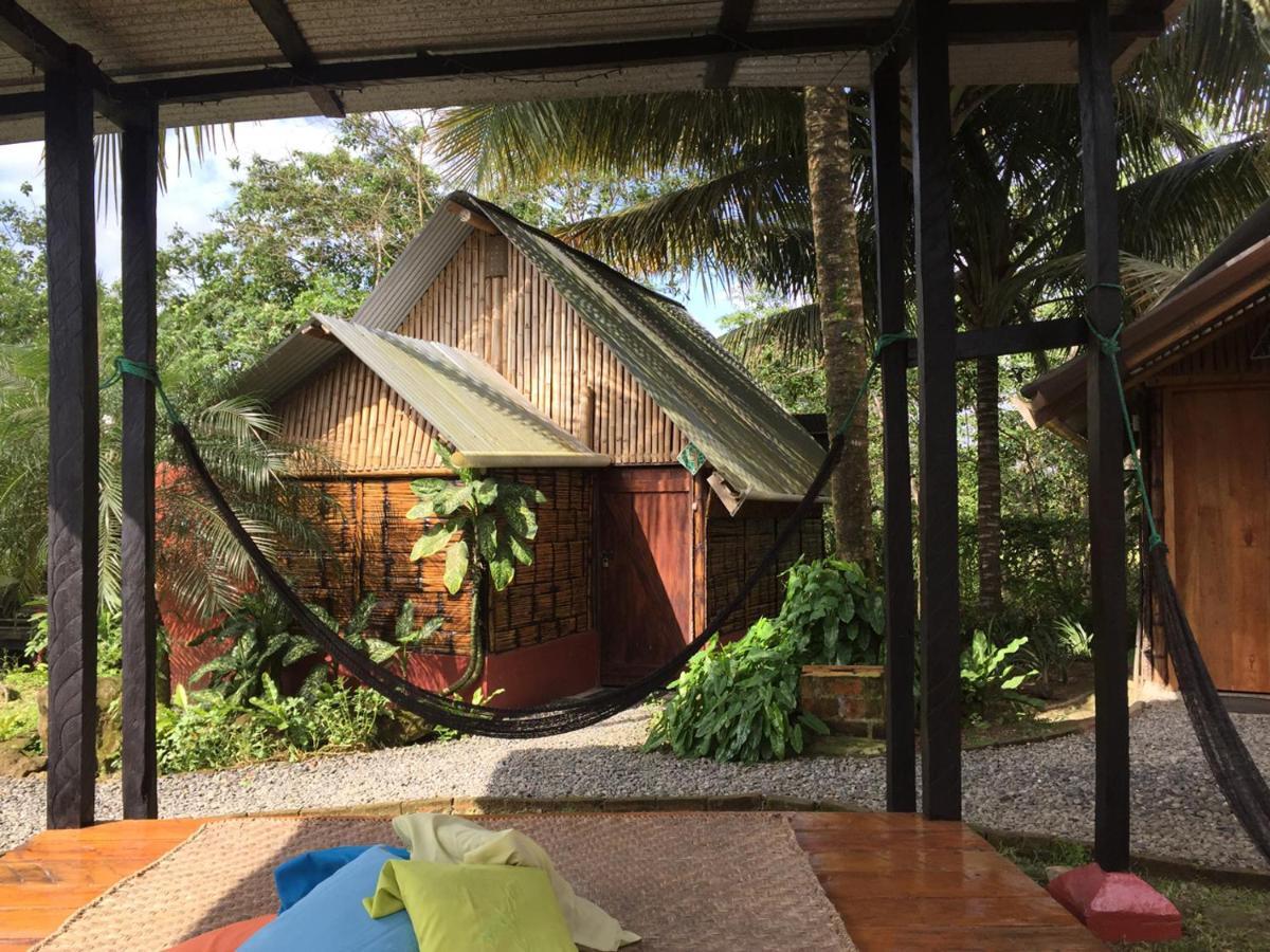 The Mudhouse Hostel Mompiche Buitenkant foto